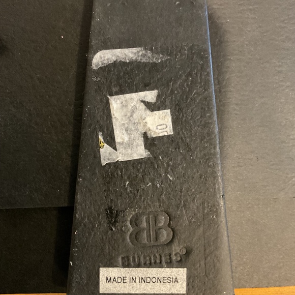 Frame - Picture 2 of 3